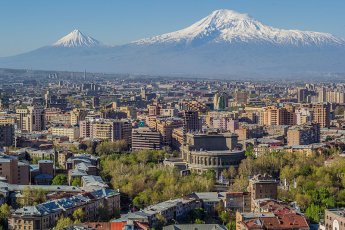 Erevan e lo Mont Ararat, en Armenia