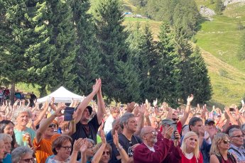 Lou Dalfin torna sonar a Sant Manh en desfisant la pluèja