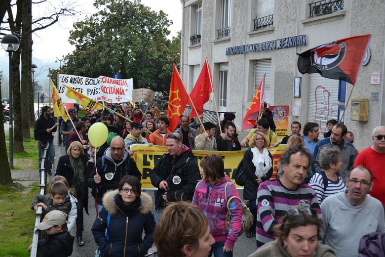 Organizem-nos per prepausar a nòstres compatriòtas tan persuadits d'èsser franceses un projècte politic, cultural e social