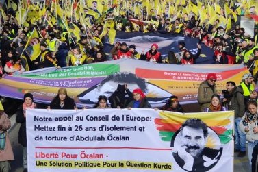 De desenas de milièrs de personas reclaman la libertat d’Öcalan