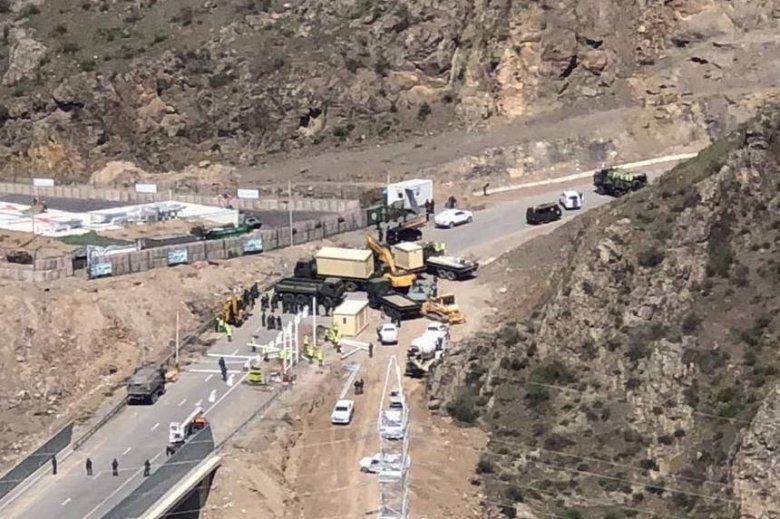 Azerbaitjan a installat un ponch de contraròtle frontalièr a l’intrada del corredor de Lachin, la sola estrada entre Armenia e lo Naut Karabakh