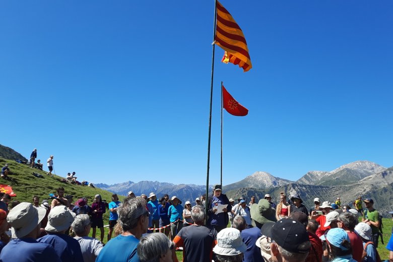 Era 37au Pujada ath pòrt de Salau, qu’organize eth Cercle d’Agermanament Occitanocatalan (CAOC), damb eth lèma “pera lengua e era amistat occitano-catalana”, amassèc ua bona representacion d’occitans venguts deth nòrd e de catalans venguts deth sud