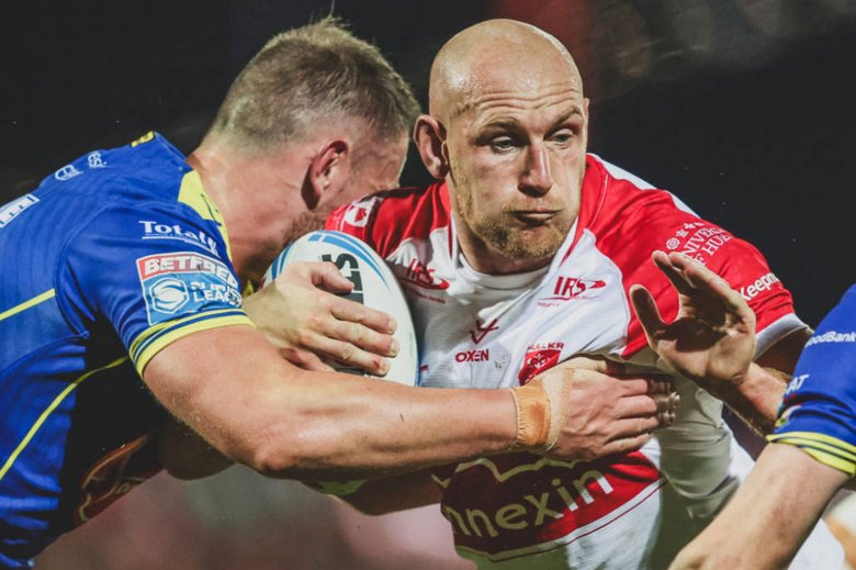 Hull KR (roge e blanc) jogarà dissabte la finala de la Superliga